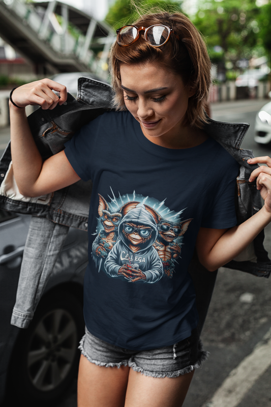 T-shirt femme CALEGA Gremlins, style streetwear original et espiègle, imprimé créatif inspiré de la pop culture urbaine