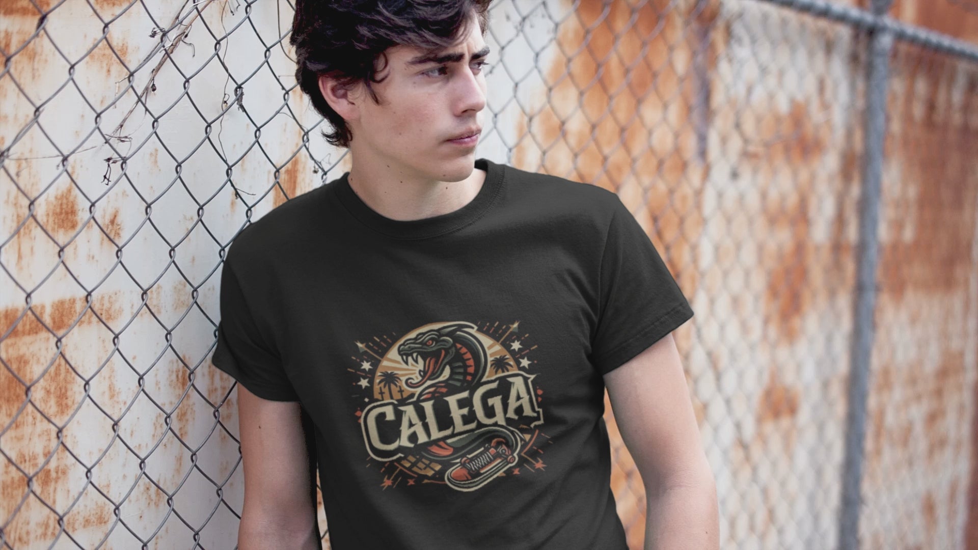 T-shirt homme serpent design reptilien audacieux, symbole de force et de transformation CALEGA Men