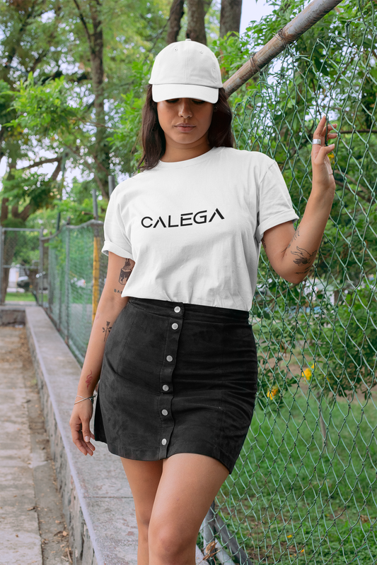 t-shirt classique femme coupe intemporelle, style streetwear chic et décontracté CALEGA Women